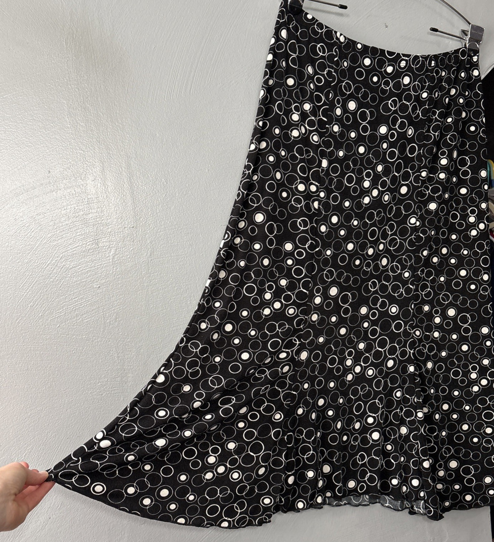 Geometric Knit Skirt Size L Petite Black White Flare Whimsical Bubble Print Y2K